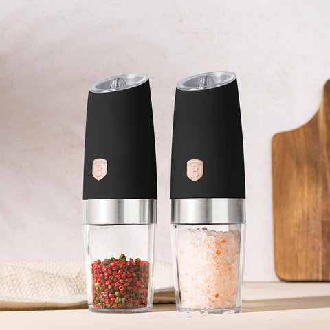 Product image of Gravity pepper and salt mill 2pcs set. Part of the Black Rose Collection . Features: • Material: plastic with CERAMIC grinder • Batteries: 6 pcs AAA (not inc.) • WITH LIGHT • Color: black- rose gold • 2 pcs set. (Conceptual view). Official Berlinger Haus product, boosted by Promintra sl.