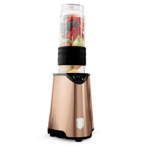 Product image of Smoothie maker. Part of the Metallic Line Rose Gold Edition . Features: • Material: stainless steel, plastic • Power: 300 W • 220-240 V 50/60 Hz • Takeaway jar with lid: 570 ml • Color: rose gold. (Studio view). Official Berlinger Haus product, boosted by Promintra sl.