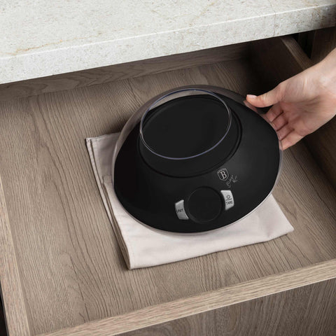 Product image of Kitchen scale with bowl. Part of the Black Vantage Collection/Matte Black Collection/Black Silver Collection . Features: • Material: plastic • LCD display • Capacity: 5 kg • AAA battery included • Color: matt black. (Conceptual view). Official Berlinger Haus product, boosted by Promintra sl.