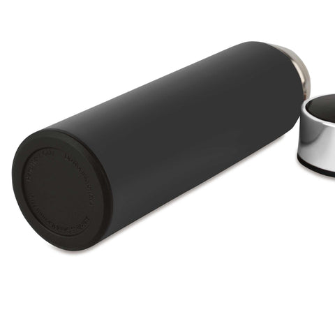 Product image of Drinking bottle with LED temperature display 0,5L. Part of the Matte Black Collection . Features: • Material: inner body 18/10 stainless steel with matt powder coating • Capacity: 0,5 L • 18/10 stainless steel purifying filter • Color: black- si.... (Studio view). Official Berlinger Haus product, boosted by Promintra sl.