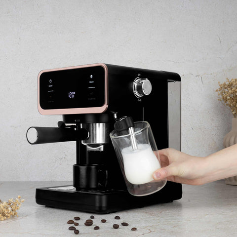 Product image of Digital espresso coffee maker 3in1. Part of the Black Rose Collection . Features: • Material: stainless steel • Power: 950 W • Voltage: 220-240V 50/60 Hz • 1L water tank • 1 and 2 cup filter • 2 in 1 plastic spoon with tamper • S.... (Studio view). Official Berlinger Haus product, boosted by Promintra sl.