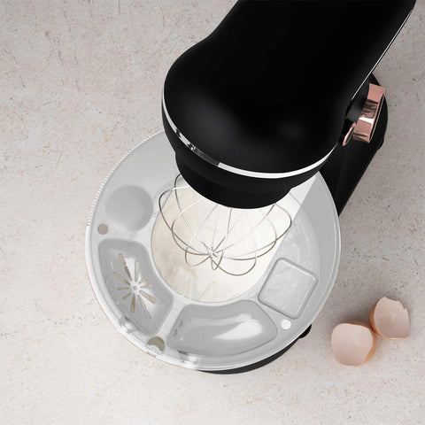 Product image of Kitchen machine. Part of the Black Rose Collection . Features: • Material: stainless steel, plastic • 1500 W, 220-240V, 50/60 Hz • Include: • 18/10 stainless steel bowl 5L • Non-stick dough hook • Non-stick bea.... (Studio view). Official Berlinger Haus product, boosted by Promintra sl.