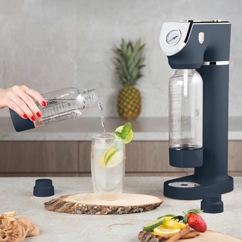 Product image of Soda maker with 2bottles and barometer universal CO2cylinders size. Part of the Deep Sea Collection . Features: • Material: stainless steel, pp • Size: 43,5*22*12 cm • 2 pcs pp bottle with cup: 1,0L and 0,5L • Universal, standard CO2 cylinders size (not inclu.... (Studio view). Official Berlinger Haus product, boosted by Promintra sl.