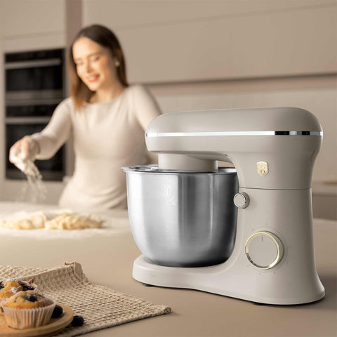 Product image of Kitchen machine. Part of the Sahara Collection . Features: • Material: stainless steel, plastic • 1500 W, 220-240V, 50/60 Hz • Include: • 18/10 stainless steel bowl 5L • Non-stick dough hook • Non-stick bea.... (Studio view). Official Berlinger Haus product, boosted by Promintra sl.