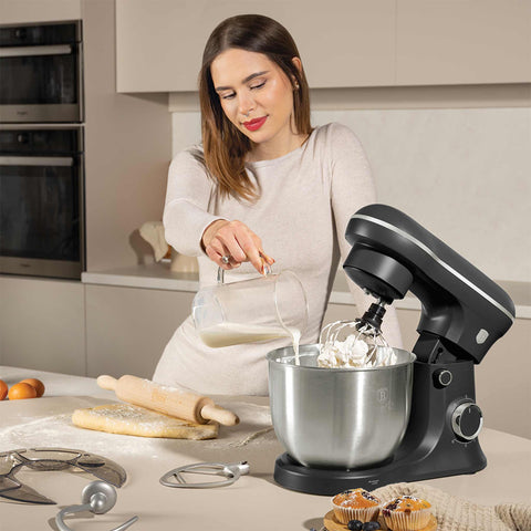 Product image of Kitchen machine. Part of the Anthracite Collection . Features: • Material: stainless steel, plastic • 1500 W, 220-240V, 50/60 Hz • Include: • 18/10 stainless steel bowl 5L • Non-stick dough hook • Non-stick bea.... (Studio view). Official Berlinger Haus product, boosted by Promintra sl.