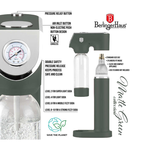 Product image of Soda maker with 2bottles and barometer universal CO2cylinders size. Part of the Matte Green Collection . Features: • Material: stainless steel, pp • Size: 43,5*22*12 cm • 2 pcs pp bottle with cup: 1,0L and 0,5L • Universal, standard CO2 cylinders size (not inclu.... (Studio view). Official Berlinger Haus product, boosted by Promintra sl.