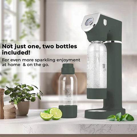 Product image of Soda maker with 2bottles and barometer universal CO2cylinders size. Part of the Matte Green Collection . Features: • Material: stainless steel, pp • Size: 43,5*22*12 cm • 2 pcs pp bottle with cup: 1,0L and 0,5L • Universal, standard CO2 cylinders size (not inclu.... (Studio view). Official Berlinger Haus product, boosted by Promintra sl.