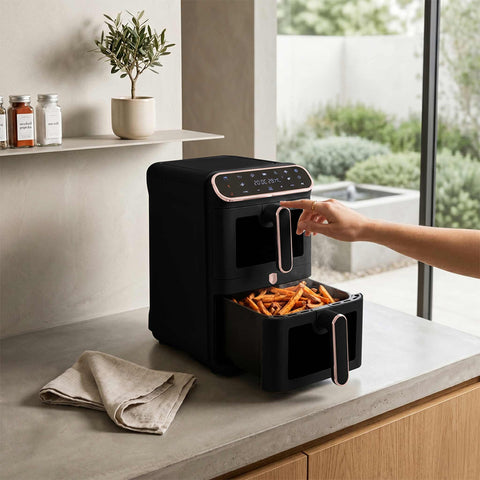 Product image of Dual basket air fryer 5,5+5,5L with visible windows. Part of the Black Rose Collection . Features: • Power: 220-240V ~ 50-60Hz 2460W • Temperature control: 60-200℃ • XXXL SIZE: Capacity: 11L=5,5L+5,5L • Non-stick oil tray and food basket - dishwa.... (Studio view). Official Berlinger Haus product, boosted by Promintra sl.
