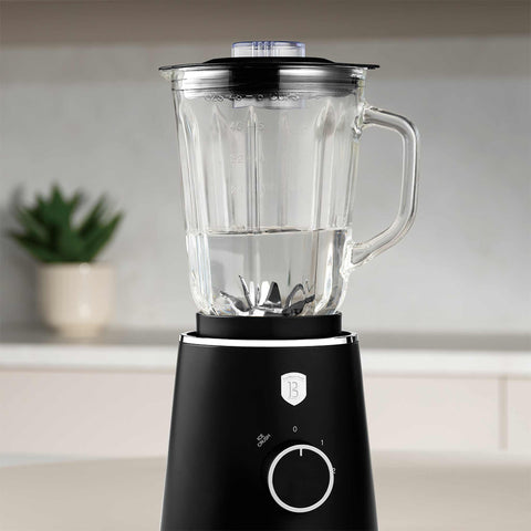Product image of Table blender with 1,5L GLASS jar 1000W. Part of the Black Vantage Collection/Matte Black Collection/Black Silver Collection . Features: • Material: plastic, glass • Power: 1000 W • Voltage: 220-240V, 50-60 Hz • 1,5 L glass jar • Length of power cord: 100 cm • Color: matt black. (Conceptual view). Official Berlinger Haus product, boosted by Promintra sl.