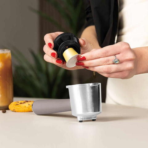 Product image of Digital espresso coffee maker 3in1. Part of the Taupe Collection . Features: • Material: stainless steel • Power: 950 W • Voltage: 220-240V 50/60 Hz • 1L water tank • 1 and 2 cup filter • 2 in 1 plastic spoon with tamper • S.... (Conceptual view). Official Berlinger Haus product, boosted by Promintra sl.