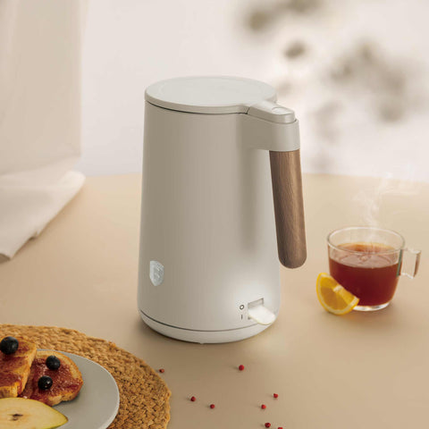 Product image of Double wall kettle. Part of the Sahara Nordic Collection . Features: • Material: stainless steel inside, plastic outside • Capacity: 1,7L • Voltage: 220-240V,50/60Hz • Power: 2200 W • Size: 23*16*25 cm • Length of po.... (Studio view). Official Berlinger Haus product, boosted by Promintra sl.