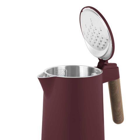 Product image of Double wall kettle. Part of the Leonardo Nordic Collection . Features: • Material: stainless steel inside, plastic outside • Capacity: 1,7L • Voltage: 220-240V, 50/60Hz • Power: 2200 W • Size: 23*16*25 cm • Length of p.... (Studio view). Official Berlinger Haus product, boosted by Promintra sl.