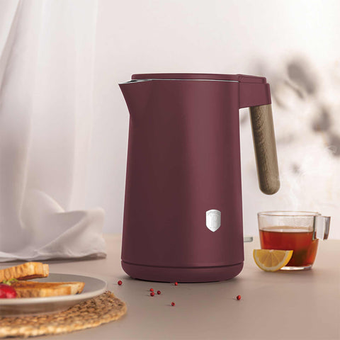 Product image of Double wall kettle. Part of the Leonardo Nordic Collection . Features: • Material: stainless steel inside, plastic outside • Capacity: 1,7L • Voltage: 220-240V, 50/60Hz • Power: 2200 W • Size: 23*16*25 cm • Length of p.... (Studio view). Official Berlinger Haus product, boosted by Promintra sl.