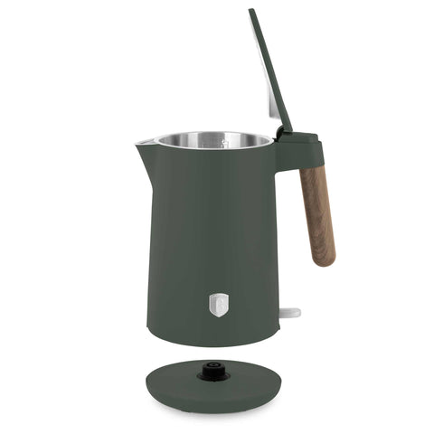Product image of Double wall kettle. Part of the Matte Green Collection . Features: • Material: 18/10 stainless steel inside, plastic outside • Capacity: 1,7L • Voltage: 220-240V, 50/60Hz • Power: 2200 W • Size: 23*16*25 cm • Lengt.... (Studio view). Official Berlinger Haus product, boosted by Promintra sl.