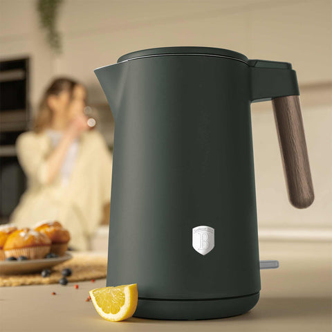 Product image of Double wall kettle. Part of the Matte Green Collection . Features: • Material: 18/10 stainless steel inside, plastic outside • Capacity: 1,7L • Voltage: 220-240V, 50/60Hz • Power: 2200 W • Size: 23*16*25 cm • Lengt.... (Studio view). Official Berlinger Haus product, boosted by Promintra sl.