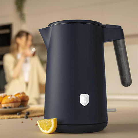 Product image of Double wall kettle. Part of the Deep Sea Collection . Features: • Material: 18/10 stainless steel inside, plastic outside • Capacity: 1,7L • Voltage: 220-240V, 50/60Hz • Power: 2200 W • Size: 23*16*25 cm • Lengt.... (Studio view). Official Berlinger Haus product, boosted by Promintra sl.