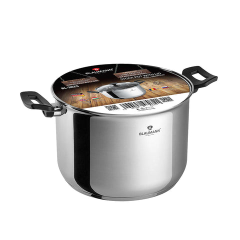 Product image of Stock pot with lid 26cm. Part of the Blaumann/Gourmet Line . Features: • Stock pot with glass lid • Material: stainless steel • Size: 26*19 cm • Volume: 9,5 l. (Studio view). Official Berlinger Haus product, boosted by Promintra sl.