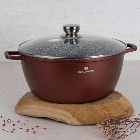 Product image of Casserole with lid 30cm. Part of the Blaumann/Cera Stone Collection . Features: • Material: cast aluminum • Casserole with lid Ø30*13,5 cm 7,9L • Color: bronze. (Studio view). Official Berlinger Haus product, boosted by Promintra sl.