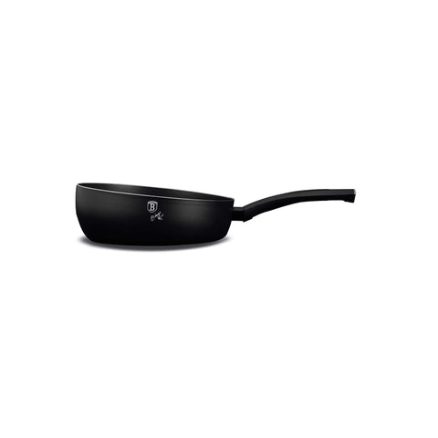 Product image of Flip frypan 26cm. Part of the MATTE BLACK- ROSE GOLD . Features: • Material: pressed aluminum with non-stick titanPro coating • Flip frypan Ø26 cm 2,8L • Color: matt black- rose gold. (Studio view). Official Berlinger Haus product, boosted by Promintra sl.