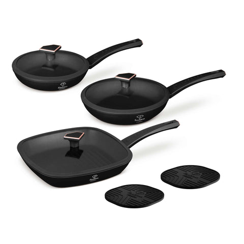 Product image of 8pcs frypan set. Part of the MATTE BLACK- ROSE GOLD . Features: • Material: forged aluminum with non-stick titanPro coating • Include: • Frypan with lid Ø20*4,5 cm 1,0L • Frypan with lid Ø24*4,8 cm 1,7L • Grill .... (Studio view). Official Berlinger Haus product, boosted by Promintra sl.