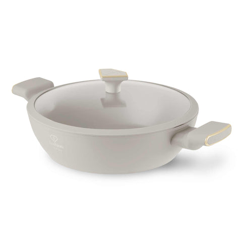 Product image of Shallow pot with lid 28cm. Part of the MATTE CREAM- GOLD . Features: • Material: forged aluminum with non-stick titanPro coating • Shallow pot with lid Ø28*7,5 cm 3,8L • Color: matt cream- gold. (Studio view). Official Berlinger Haus product, boosted by Promintra sl.