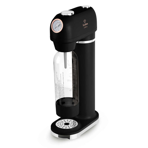 Product image of Soda maker with 2bottles and barometer universal CO2cylinders size. Part of the MATTE BLACK- ROSE GOLD . Features: • Material: stainless steel, pp • Size: 43,5*22*12 cm • 2 pcs pp bottle with cup: 1,0L and 0,5L • Universal, standard CO2 cylinders size (not inclu.... (Studio view). Official Berlinger Haus product, boosted by Promintra sl.
