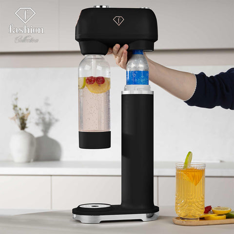 Product image of Soda maker with 2bottles and barometer universal CO2cylinders size. Part of the MATTE BLACK- ROSE GOLD . Features: • Material: stainless steel, pp • Size: 43,5*22*12 cm • 2 pcs pp bottle with cup: 1,0L and 0,5L • Universal, standard CO2 cylinders size (not inclu.... (Studio view). Official Berlinger Haus product, boosted by Promintra sl.