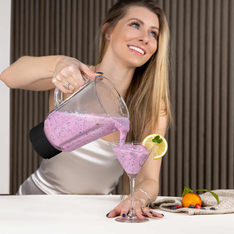 Product image of Table blender with 1,5L GLASS jar 1000W. Part of the MATTE BLACK- ROSE GOLD . Features: • Material: plastic, glass • Power: 1000 W • Voltage: 220-240V, 50-60 Hz • 1,5 L glass jar • Length of power cord: 80 cm • Color: black- rose gold. (Studio view). Official Berlinger Haus product, boosted by Promintra sl.