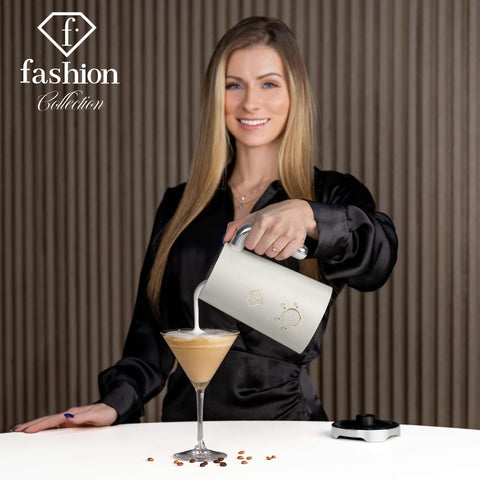 Product image of Milk frother. Part of the MATTE CREAM- GOLD . Features: • Material: stainless steel, plastic • Capacity for heating: 300 ml • Capacity for foaming: 160 ml • Voltage: 220-240V,50/ 60Hz • Power: 400W • 2 p.... (Studio view). Official Berlinger Haus product, boosted by Promintra sl.