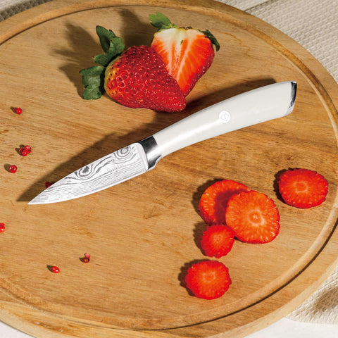 Product image of 6pcs knife set with stand. Part of the MATTE CREAM- GOLD . Features: • Material: stainless steel • Chef knife 20 cm • Bread knife 20 cm • Santoku knife 17,5 cm • Utility knife 12,5 cm • Paring knife 9 cm • Stand • Co.... (Studio view). Official Berlinger Haus product, boosted by Promintra sl.