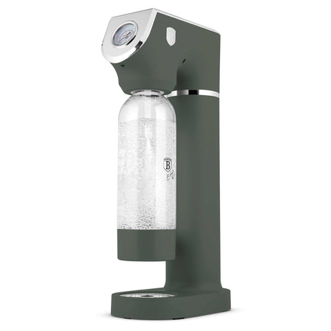 Product image of Soda maker with 2bottles and barometer universal CO2cylinders size. Part of the Matte Green Collection . Features: • Material: stainless steel, pp • Size: 43,5*22*12 cm • 2 pcs pp bottle with cup: 1,0L and 0,5L • Universal, standard CO2 cylinders size (not inclu.... (Studio view). Official Berlinger Haus product, boosted by Promintra sl.