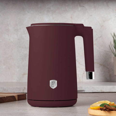 Product image of Double wall kettle. Part of the Leonardo Collection . Features: • Material: 18/10 stainless steel inside, plastic outside • Capacity: 1,7L • Voltage: 220-240V,50/60Hz • Power: 1800 W • Color: matt bordeaux. (Studio view). Official Berlinger Haus product, boosted by Promintra sl.